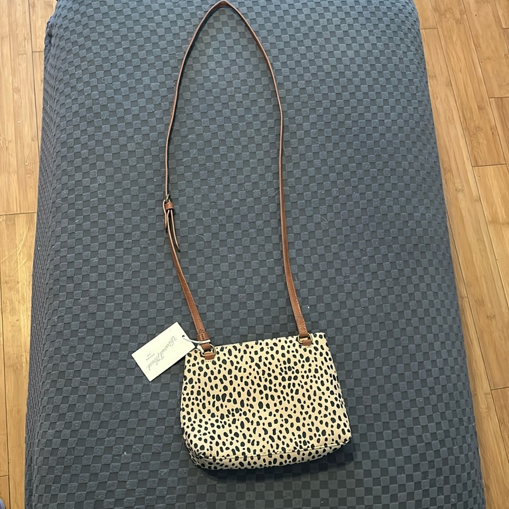 Universal threads cheetah spot purse